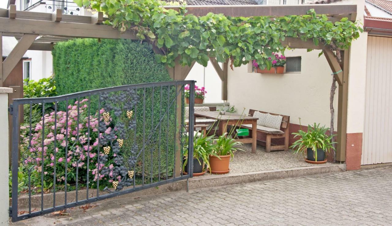 Neustadt an der Weinstraße Ferienwohnungen Anneliese מראה חיצוני תמונה